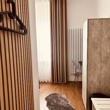 Und Location Cham 3*