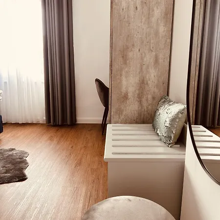 Und Location Cham 3* Meerbusch