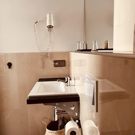 Und Location Cham Oda ve Kahvaltı 3*