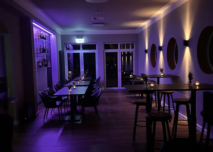 Und Location Cham 3*