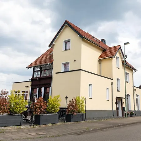Und Location Cham Bed & Breakfast Meerbusch